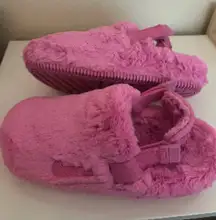 Nike Mule Pink Fuzzy Faux Fur Comfort Slippers FZ3119-600 Women's Size 9