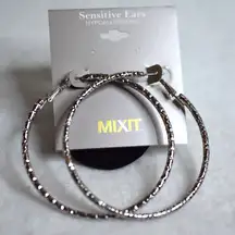 NIP Mixit Boho Statement Textured Silver Tone 2" Lever Back Post Retro Earrings