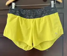 Oiselle Roga Running Athletic XC Track Shorts 6 EUC 4”