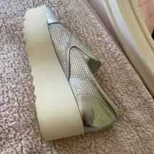 Kendelll kylie brand Wedge sneaker platform silver stylish 10