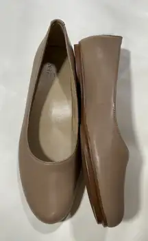 Naturalizer Maxwell Creme Brule Leather Slip-On Flats Size 9 M