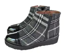 Eric Michael Gray‎ Tartan Plaid Ankle Boots Patent Leather Cap Toe Side Zip, 6.5