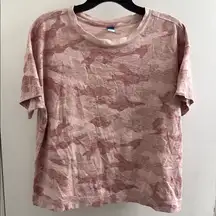 Old Navy Light Pink Camo vintage tee size large
