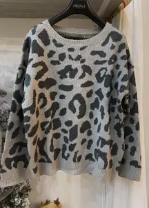 Leopart print sweater