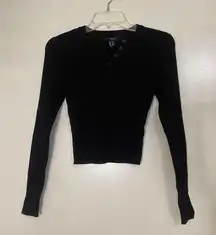 Forever 21 cropped black ribbed vneck henley long sleeve size small