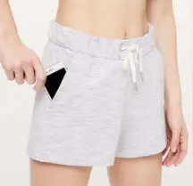 Lululemon On The Fly Short *2.5" Wee Are From Space Nimbus Battleship Size 4