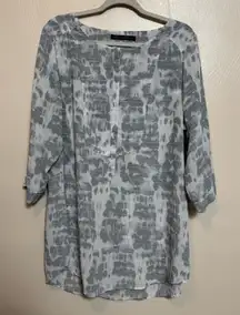 Rose &‎ Olive Women’s Shirt Top Blouse 3/4 Sleeve Gray White Pattern Buttons XL