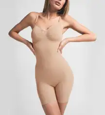 Skims Seamless Sculpt Low Back Mid Thigh Bodysuit Clay Size Small
