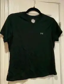 Under Armour UA Women’s Heat Gear V Neck Black Short Sleeve Athletic Top Size S