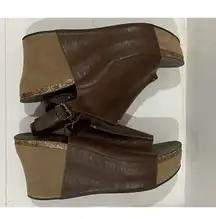 Pierre Dumas Brown VEGAN distressed Platform Wedge Open Toe Sandals Women's sz 9