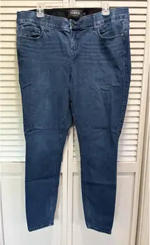 Torrid Bombshell Skinny Denim Jeans Medium Mid Rise Size 18R Zip Elastic‎ Band