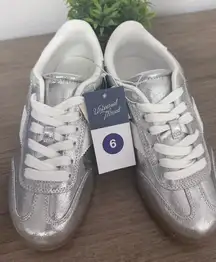 Universal Thread Metallic Silver Women's Sneakers