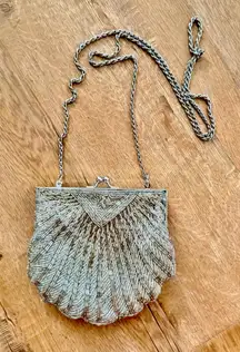 Vtg La Regale Beaded Clam Seashell Evening Purse Shoulder Clutch Silver Chain