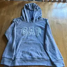 Gap women’s sweatshirt-light blue