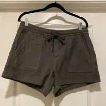 Athleta Farallon Cypress Green Pull On Drawstring Athletic Short. Size 10.