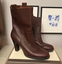 Womens 100% leather ankle boots by Nine & Company size 8