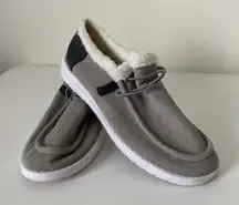 Women’s fuzzy‎ slip on gray loafer boat shoes — size 9.5 (40)