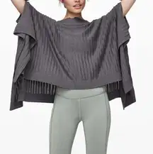 Lululemon Forward Flow Poncho Heathered Moonwalk One Size