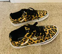 Vans Women’s Seldan Cheetah Sneaker Size 7.5