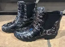 Seven7 Women's Black and White Patterned Rain Boots