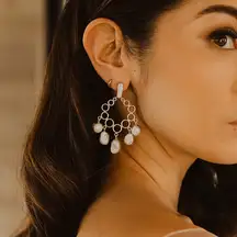 Madi Lane Bridal Milane Collective. Tate Earrings (MC425). Gold. Pearl.