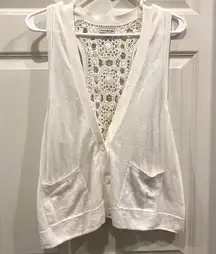 American Eagle Cream crochet vest size medium