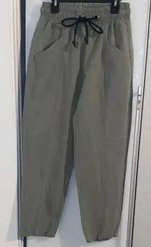 Zara Women's Sage Green Joggers