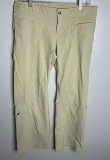 Women's Athleta Size‎ 10P Low Rise Dipper Cargo Nylon Flare Pants