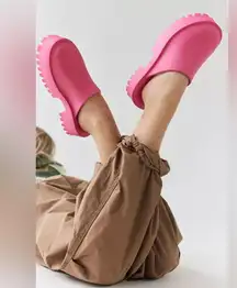 Jeffrey Campbell Light Pink Clogged Platform Mules Size 6 US