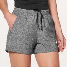 Lululemon Spring Break Away Short 4 Way Stretch 3” Size 4