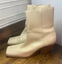 Anthropologie Off White Heeled Squared‎ Toe Boots Size 9 (40)