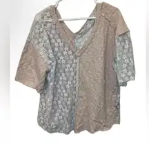 NWOT POL Women’s Pink Floral Lace Top Size Medium