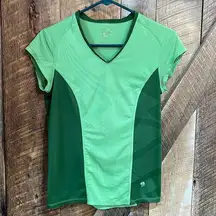 Mountain Hardwear women’s top