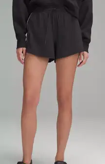 Lululemon Court Rival High-Rise Short 3" in black