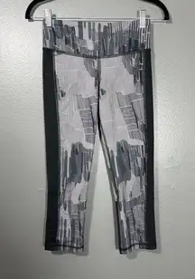 Brooks Women's Greenlight Tight Black/Gray Patterned Capris - XS - Activewear