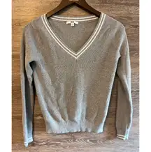 Uniqlo size small V neck knit sweater women gray preppy cashmere blend