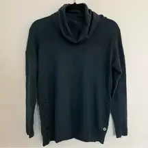 ADRIENNE VITTADINI Wool Sweater M. Super soft!