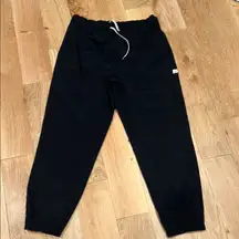 Vuori Black jogger pants with pockets  est large