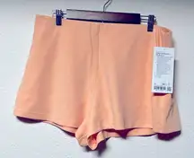 New With Tags Lululemon Ribbed Softstreme HR Short‎ 2”Women’s Size 14