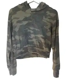 Socialite camouflage olive NEW small long sleeve hoodie crop