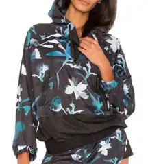 Ivy Park Women's Ink Cloud Mesh Hooded Windbreaker Jacket Blue Black‎ Size Small