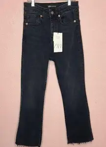 ZARA CROPPED FLARE HIGH-WAIST JEANS- BLACK. SIZE 4