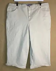 Gloria Vanderbilt Amanda Capri Jeans Women's 18W Beige Embellished Pockets EUC