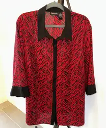 Curvy Plus 2X Maggie Barnes Red Black Animal-Striped Blouse Black Collar Cuffs