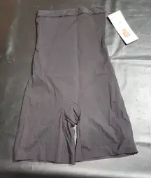 NWT Assets By Spanx Womens Black High Waist Mid Thigh Clever‎ Controllers Medium