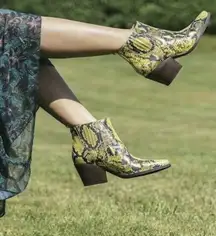 Sam edelman Winona western bootie‎ yellow snake