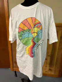 Peace colorful graphic tee