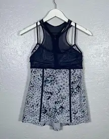 Lululemon Women 8 White Navy Blue Pedal Pace Zip Tank Padded Mesh Athleisure