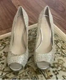 Audrey Brooke Silver Metallic Peep Toe Platform Heel Cocktail Wedding Night out