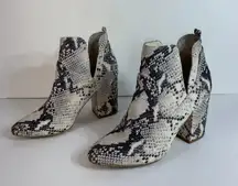 Boots Womens 7.5M Rockstar Ankle Bootie Gray Faux Leather Snakeskin